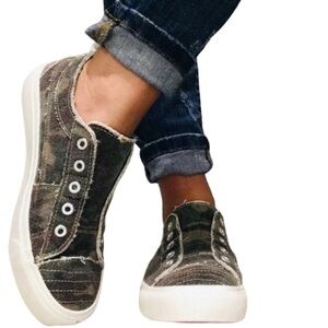 CORKYS BABALU CAMOUFLAGE SLIP-ON SNEAKERS CASUAL WOMEN CANVAS UPPER GREEN SIZE 7